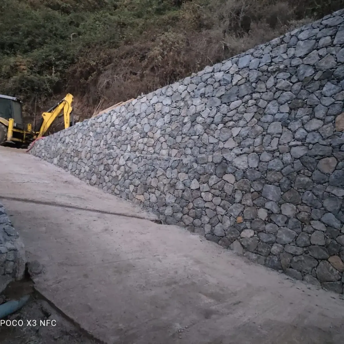 Muros de contención en Fontanales — foto 1
