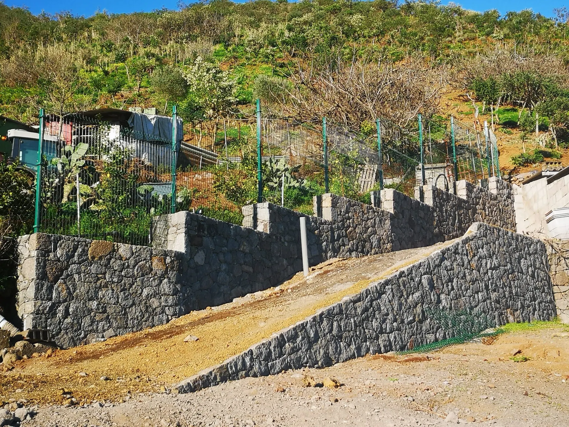 Muros de contrabarda (muro medianero)